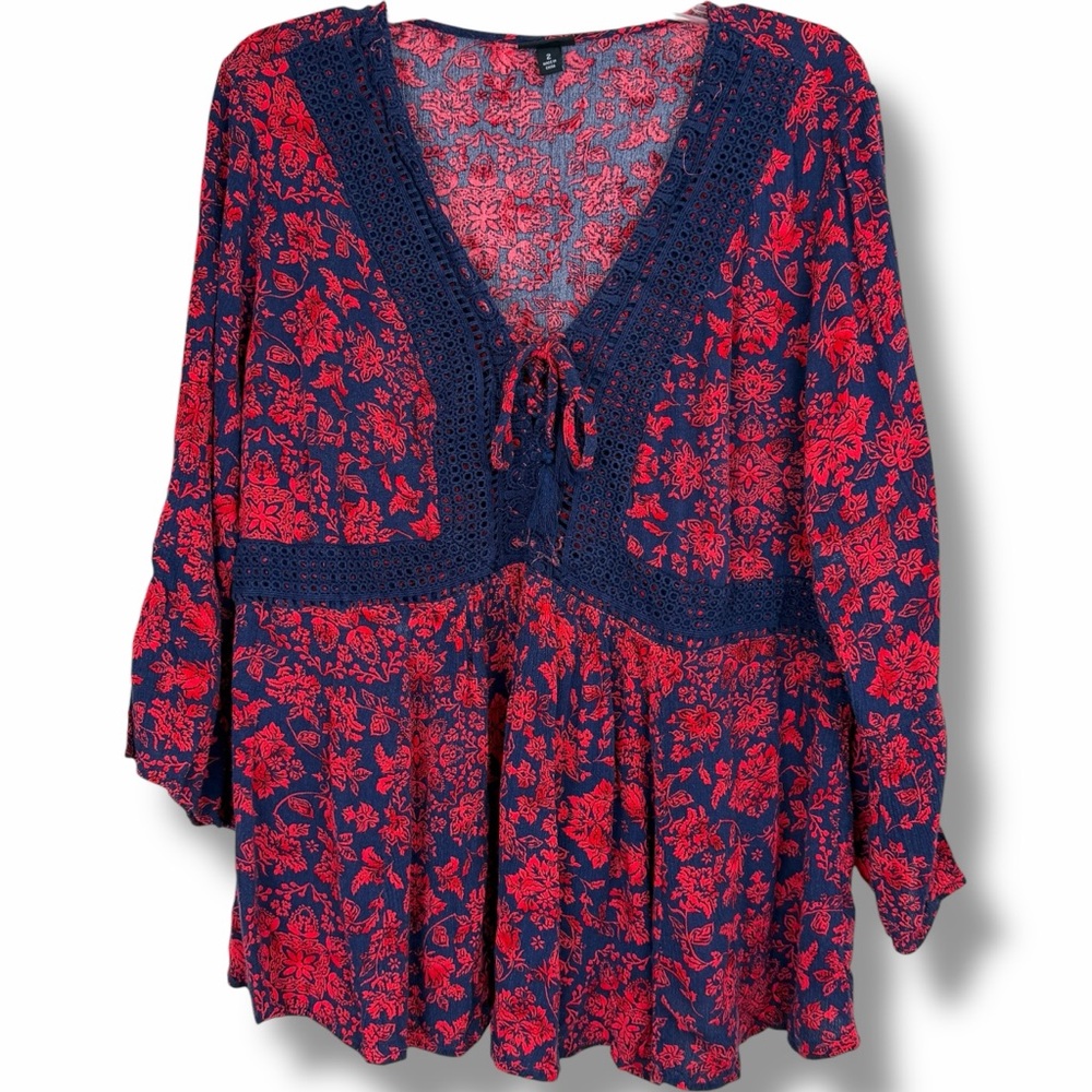 Torrid Babydoll Red Blue Floral Crochet Trim V-Neck Lace Up Top Blouse size 2 2X - Picture 5 of 8